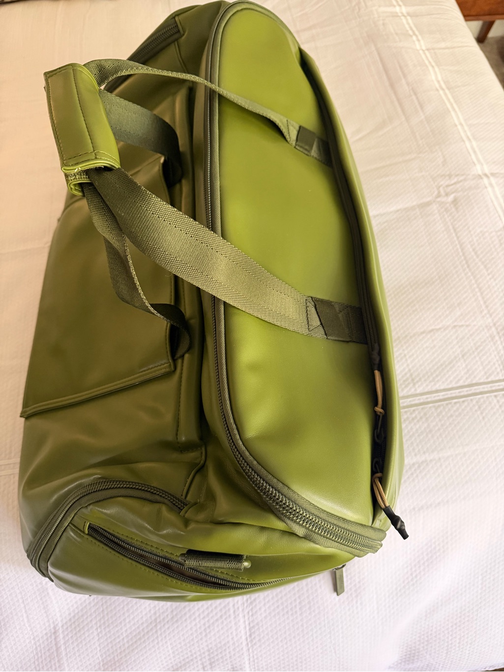 Olive Green Men's Travel Garment Carrier - Zip-Top Coat & Jacket Organizer — image 4 of 5